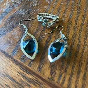 Paparazzi Elegant Silver and Blue Earrings & Ring Set
